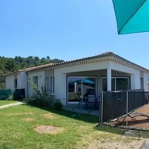 https://maison-avec-piscine-a-loree-de-la-foret.hotels-rhonealpes.com