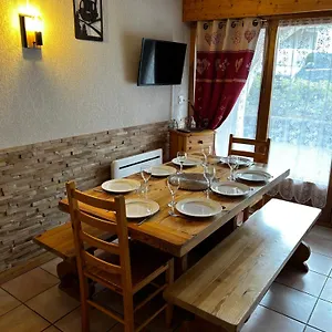 https://charmant-appartement-6-8-personnes-au-coeur-du-village.hotels-rhonealpes.com